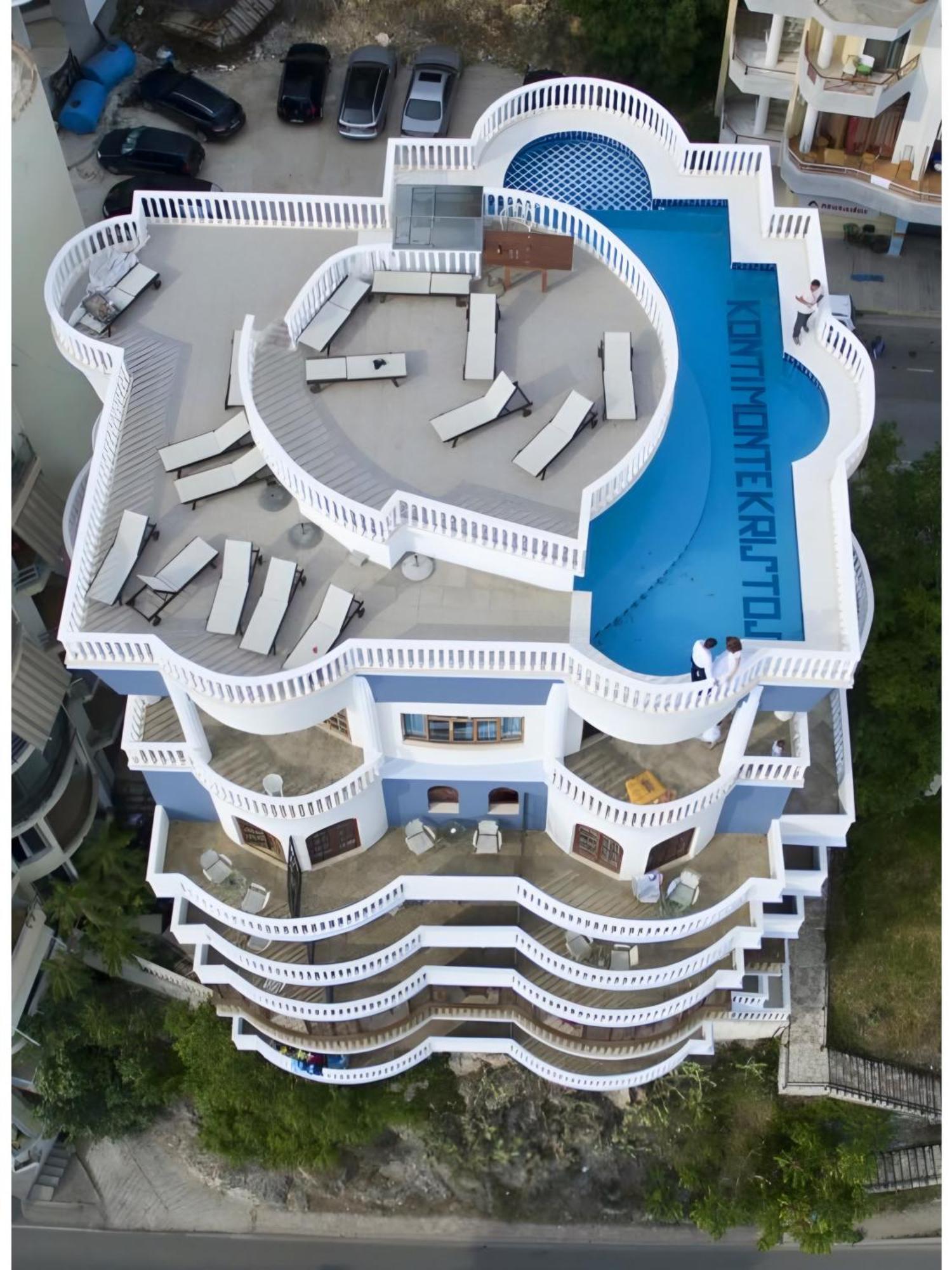 Monte Cristo Hotel With Rooftop Pool Sarande Exterior photo